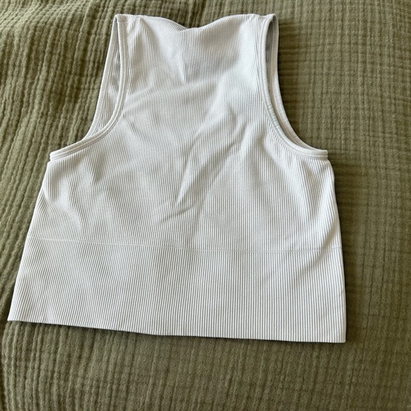 Athleta ribbed crop Aurora tank - Picture 3 of 4